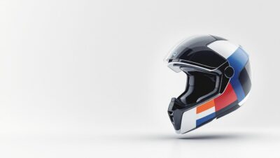 découvrez un casque de moto français innovant qui révolutionne l'ouverture pour vous offrir une expérience de conduite unique et inédite, alliant sécurité et praticité.